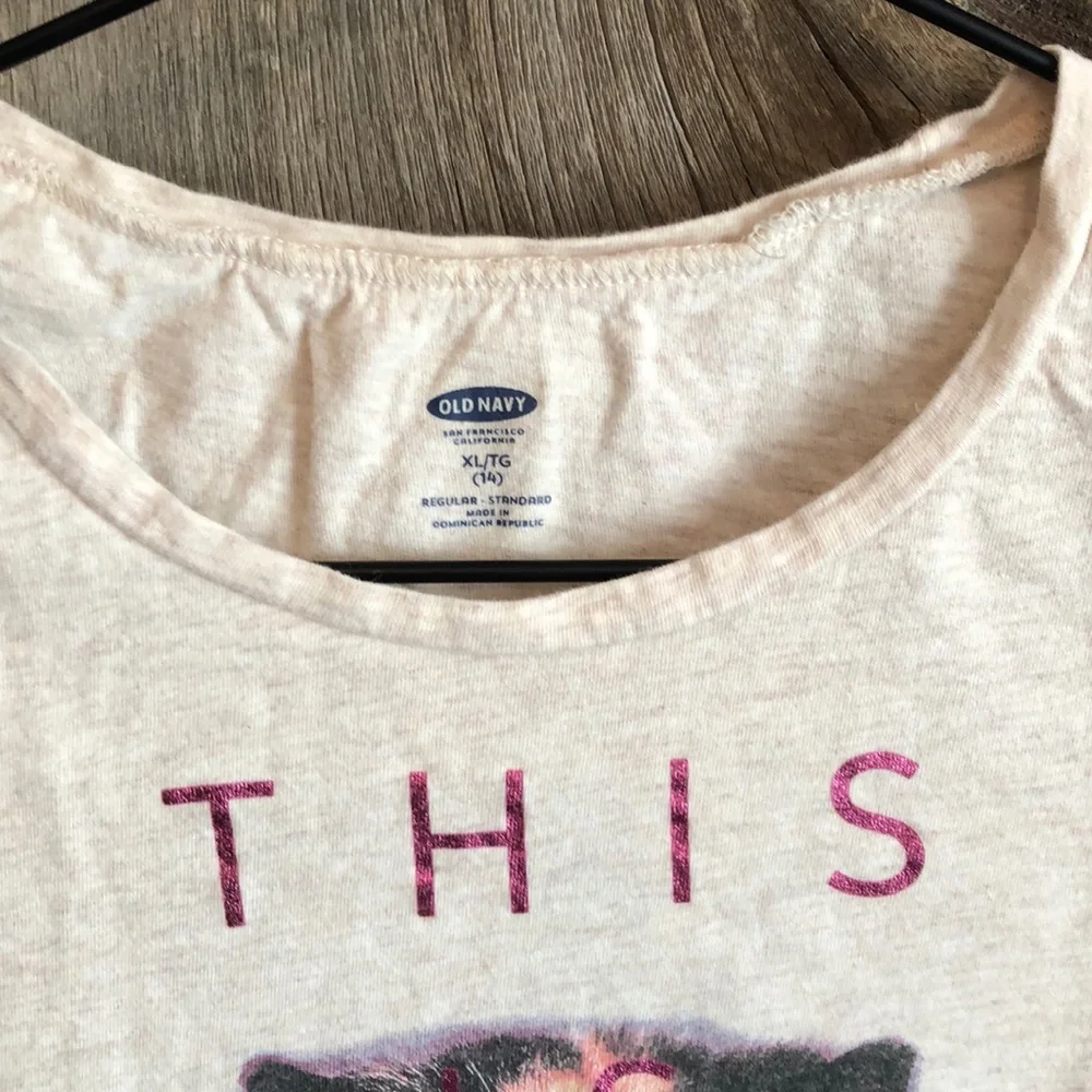 Old Navy Cat Graphic Tee in Oatmeal Heather XL size 14 Girls